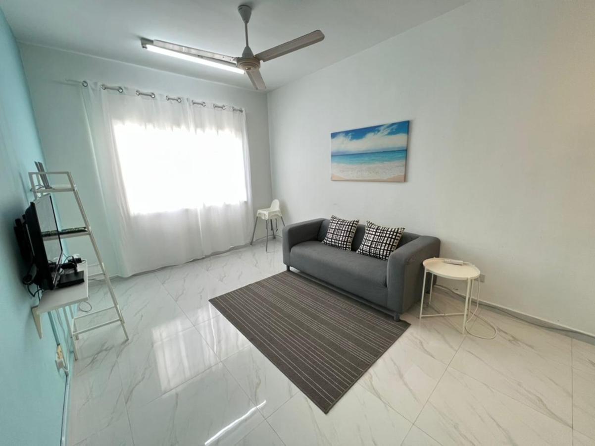 Seaview Holiday Apartment 2 - Free Wifi & Netflix Kuala Terengganu Exterior foto